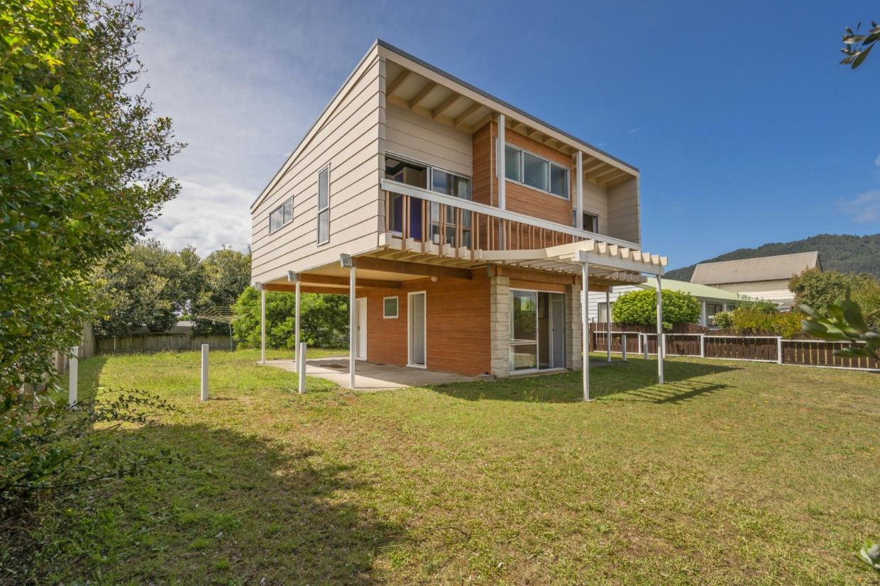This 70s home is on the market for the first time since it was built. Photo: TRADE ME/RICHARDSONS