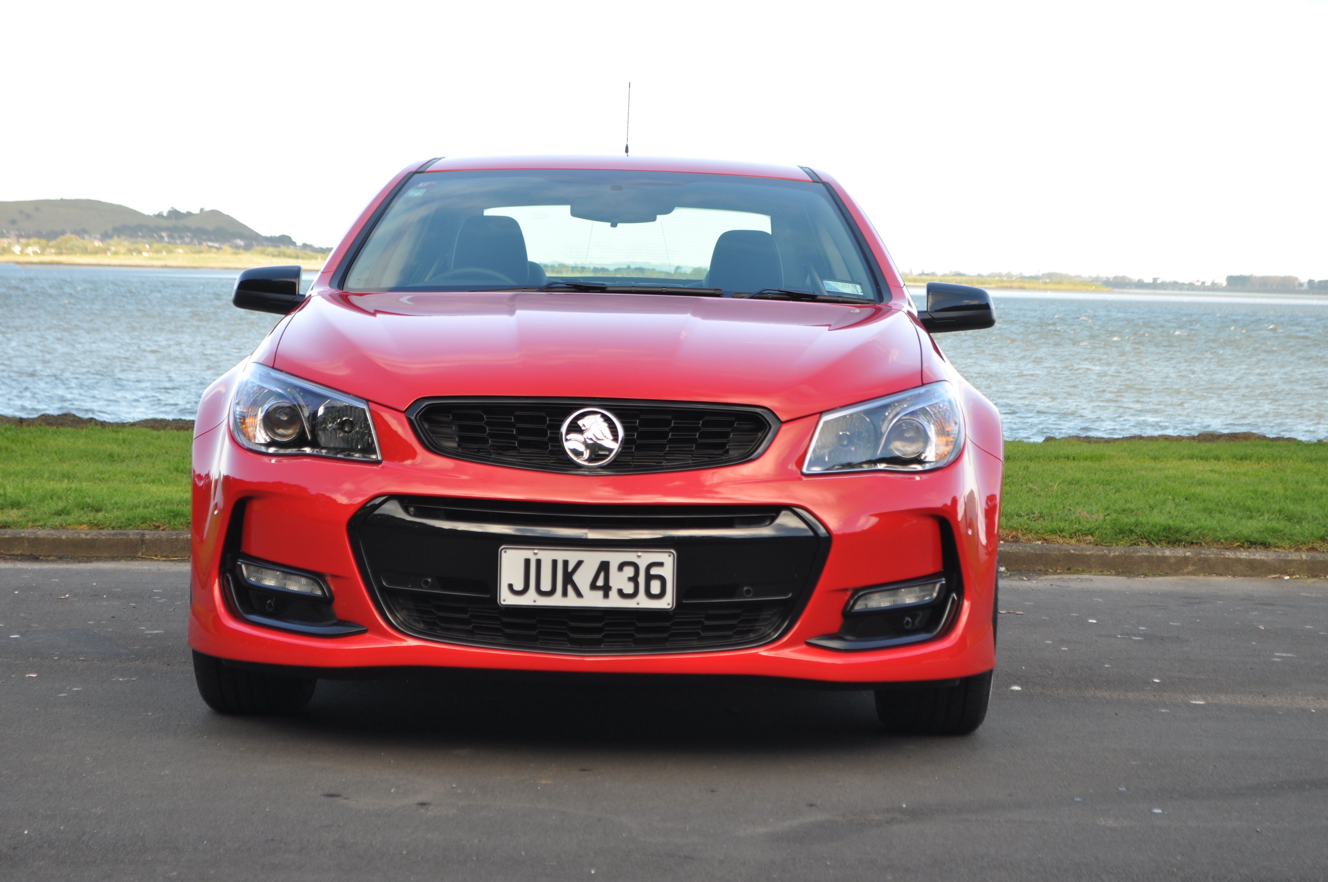 Holden Commodore SV6 Front