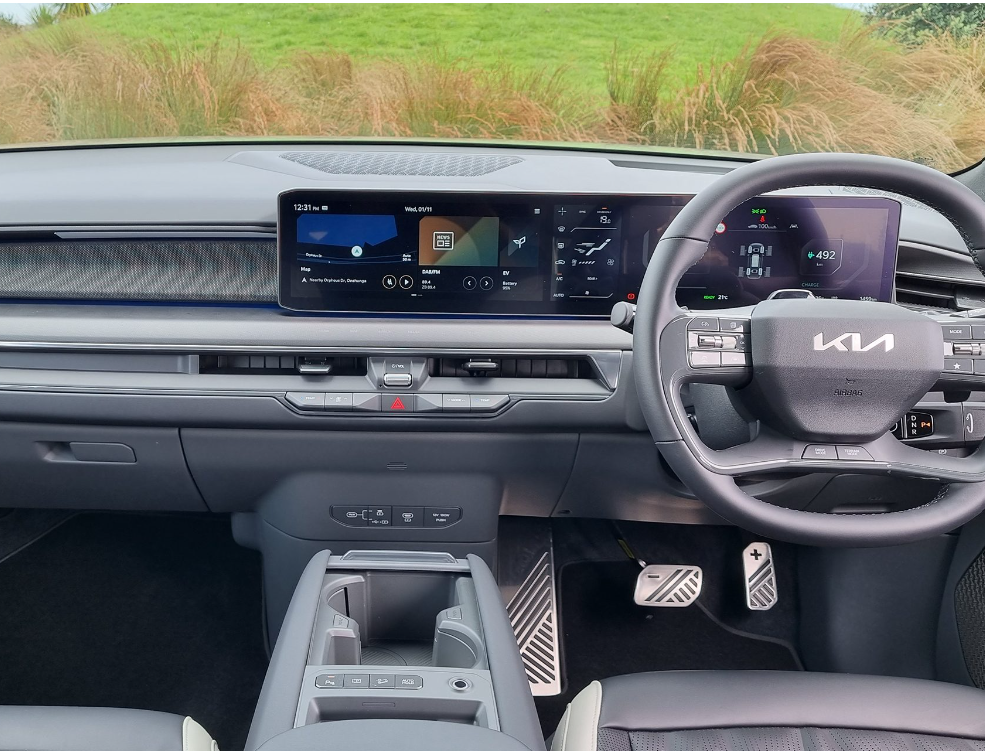 Kia EV9 front cockpit