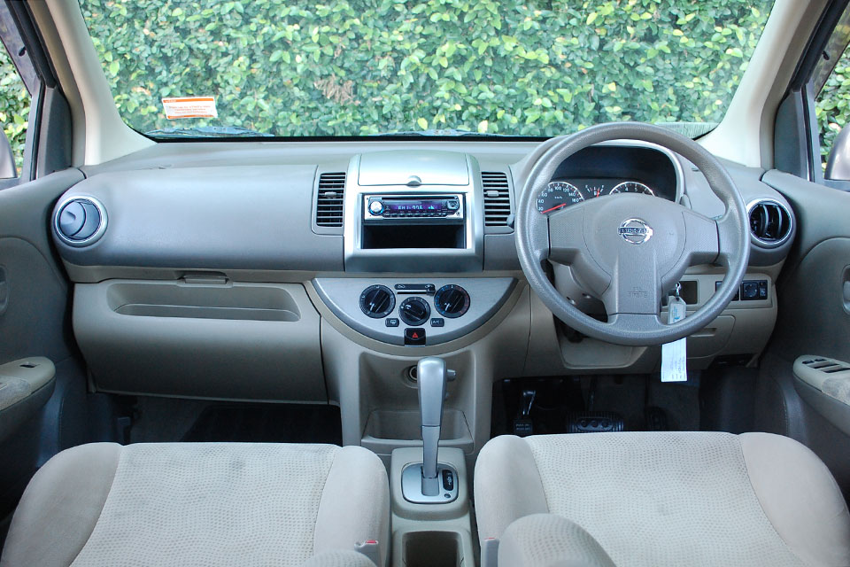 Nissan Note 2008 Interior