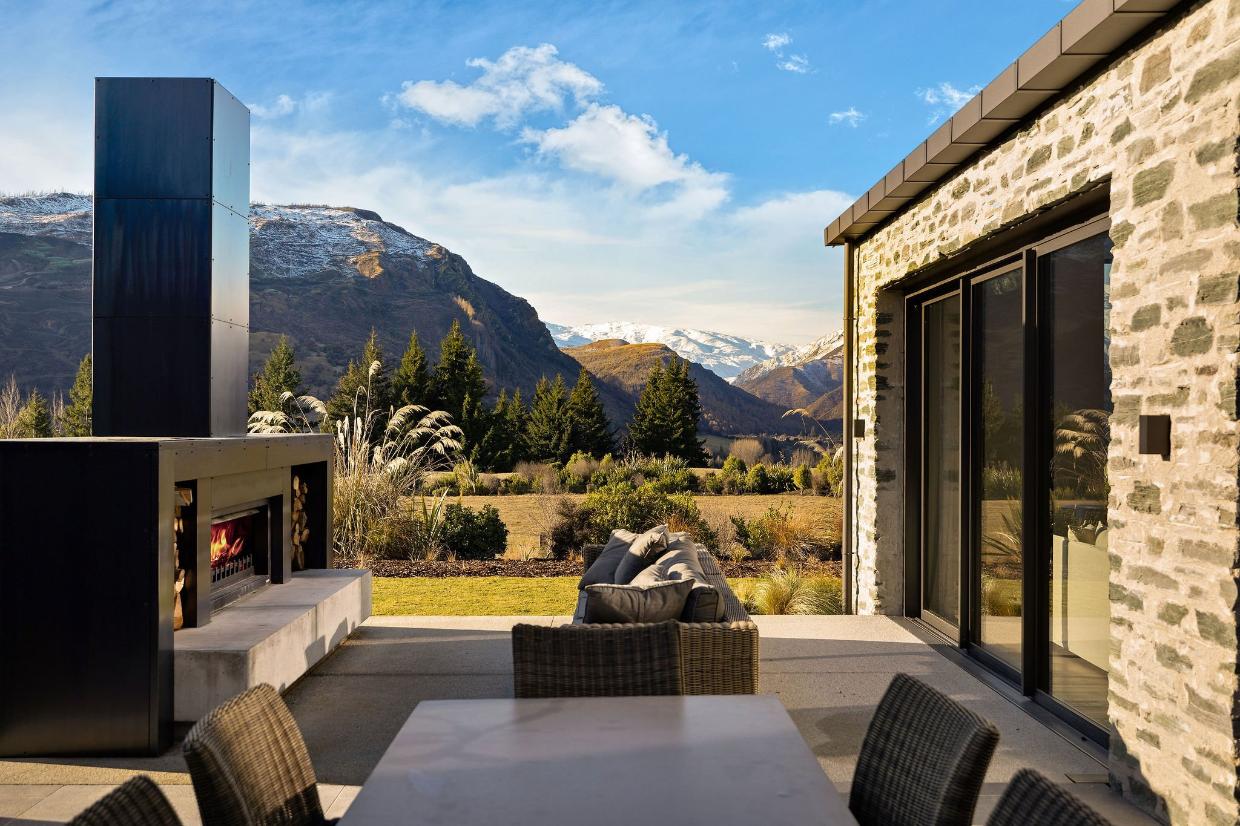 Incredible views from high spec Arrowtown home