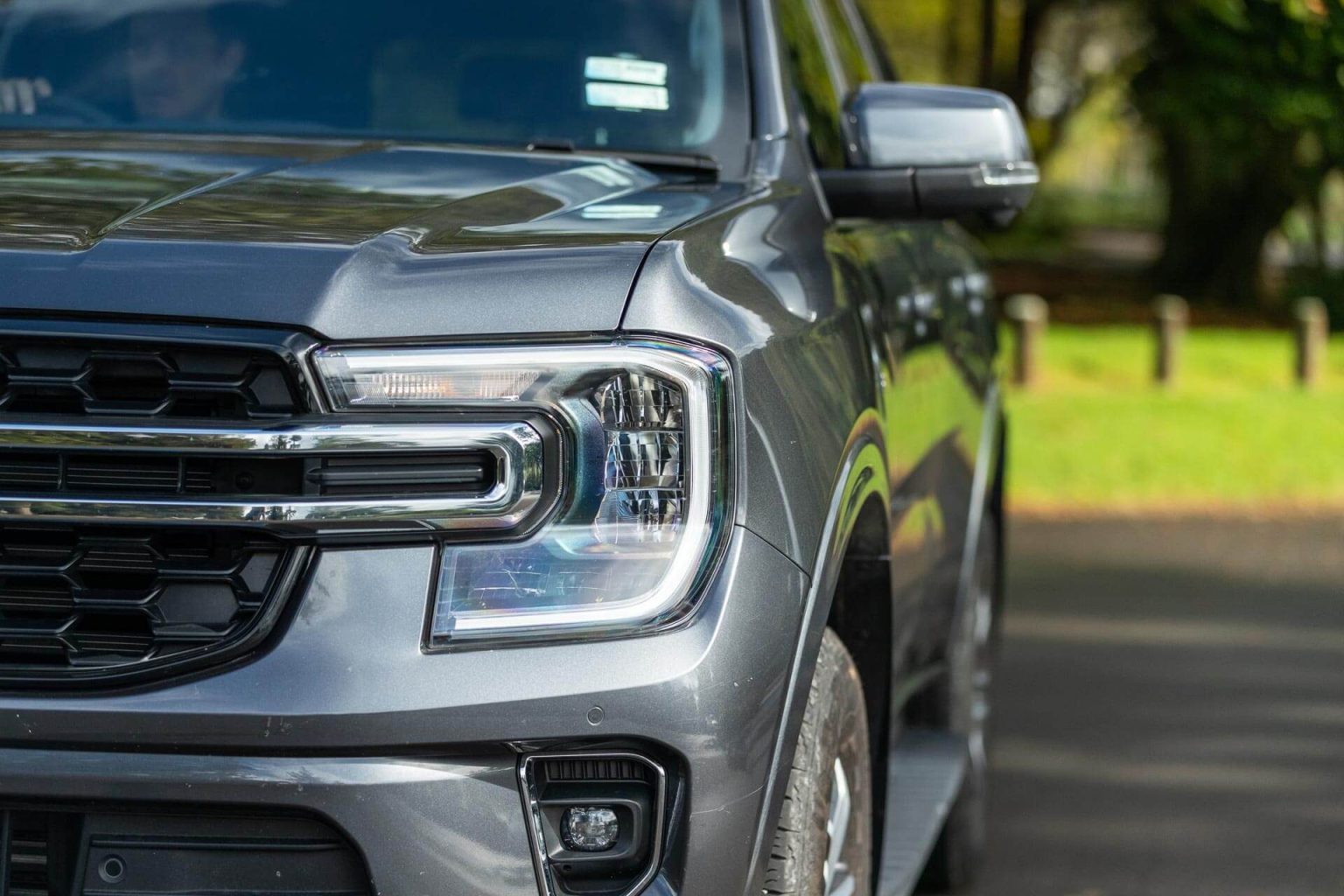 2022 Ford Everest headlight detail