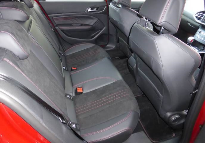 Peugeot GTI 2016 Rear Seats