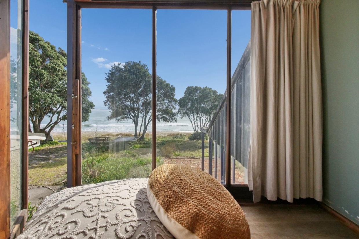 The crow's nest's wide views of the ocean.