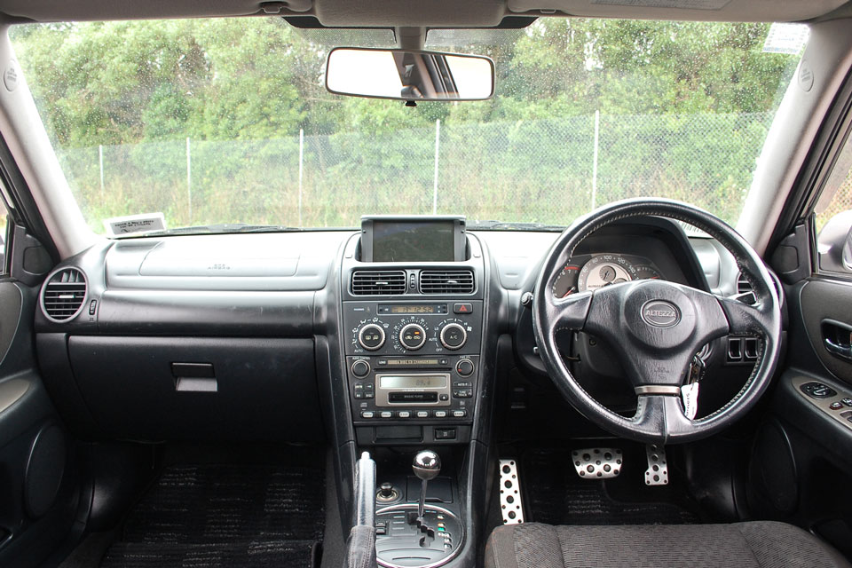 Toyota Altezza 2001 Interior