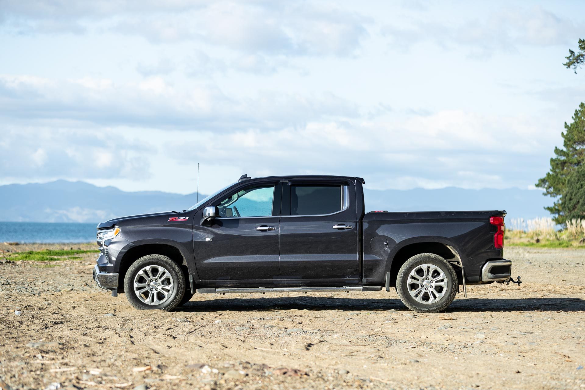 2023 Chevrolet Silverado 1500 LTZ Z71 side view stationary