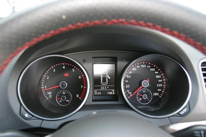 Volkswagen Golf 2011 Instruments