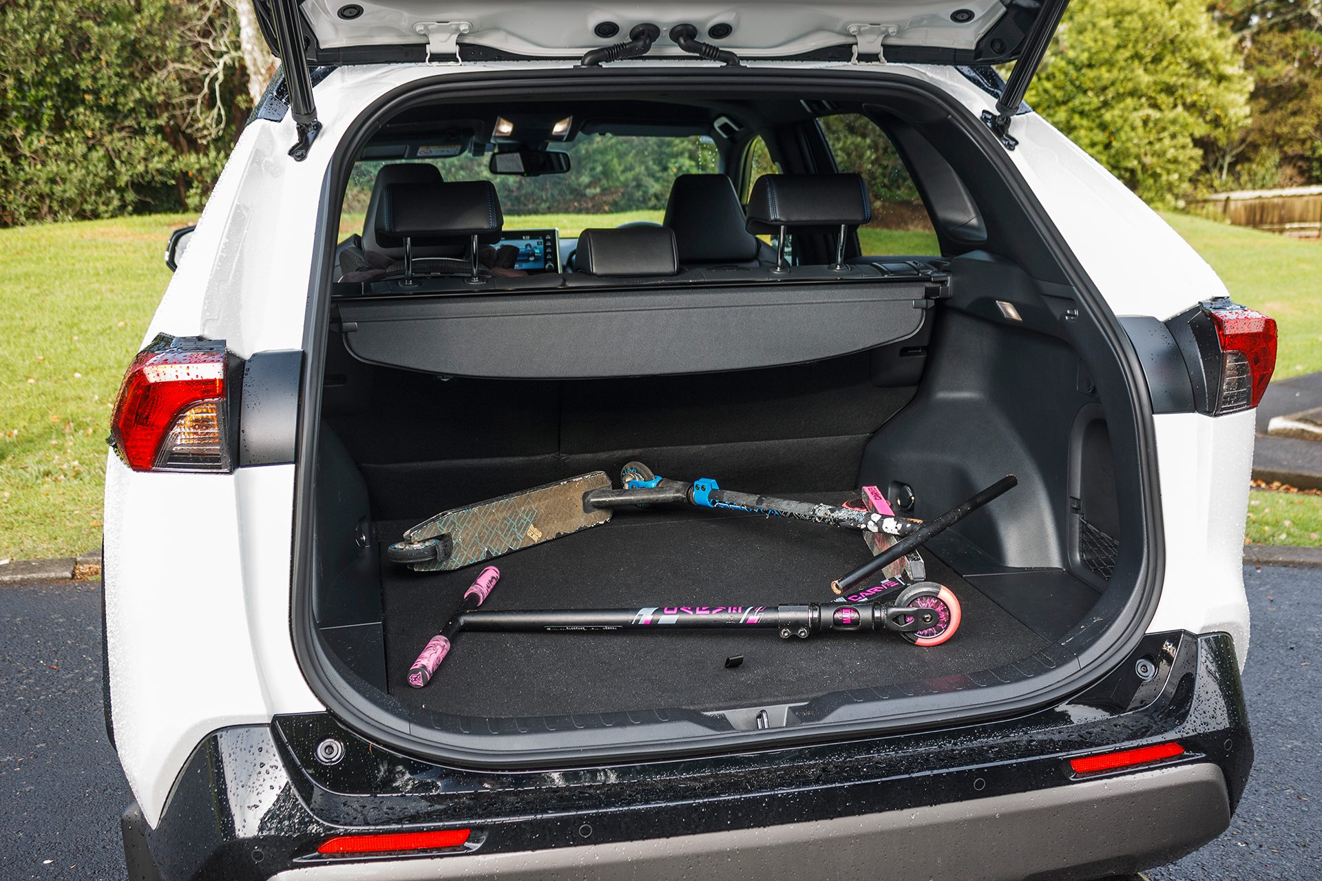 RAV4 boot