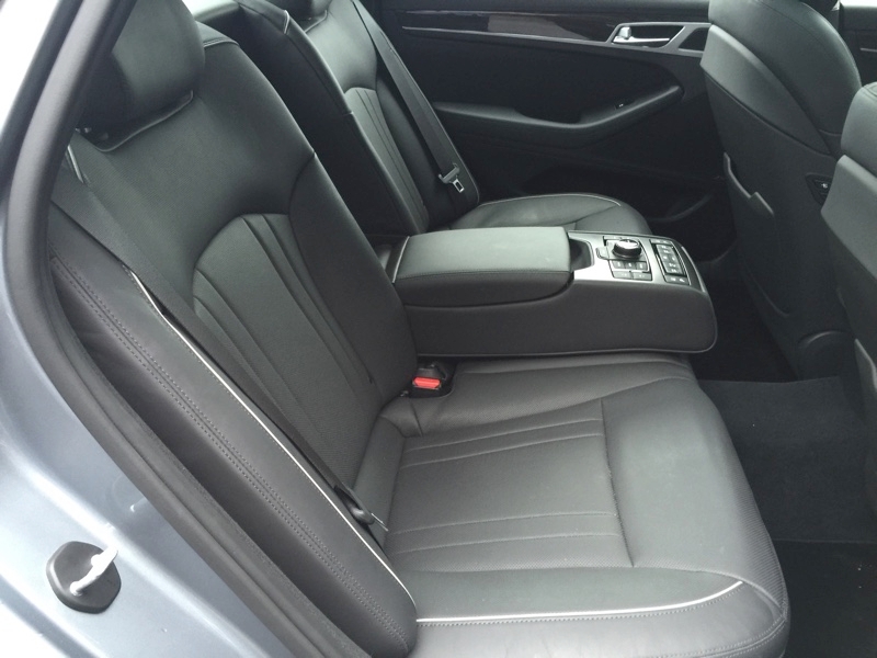 Hyundai Genesis Rear Seats