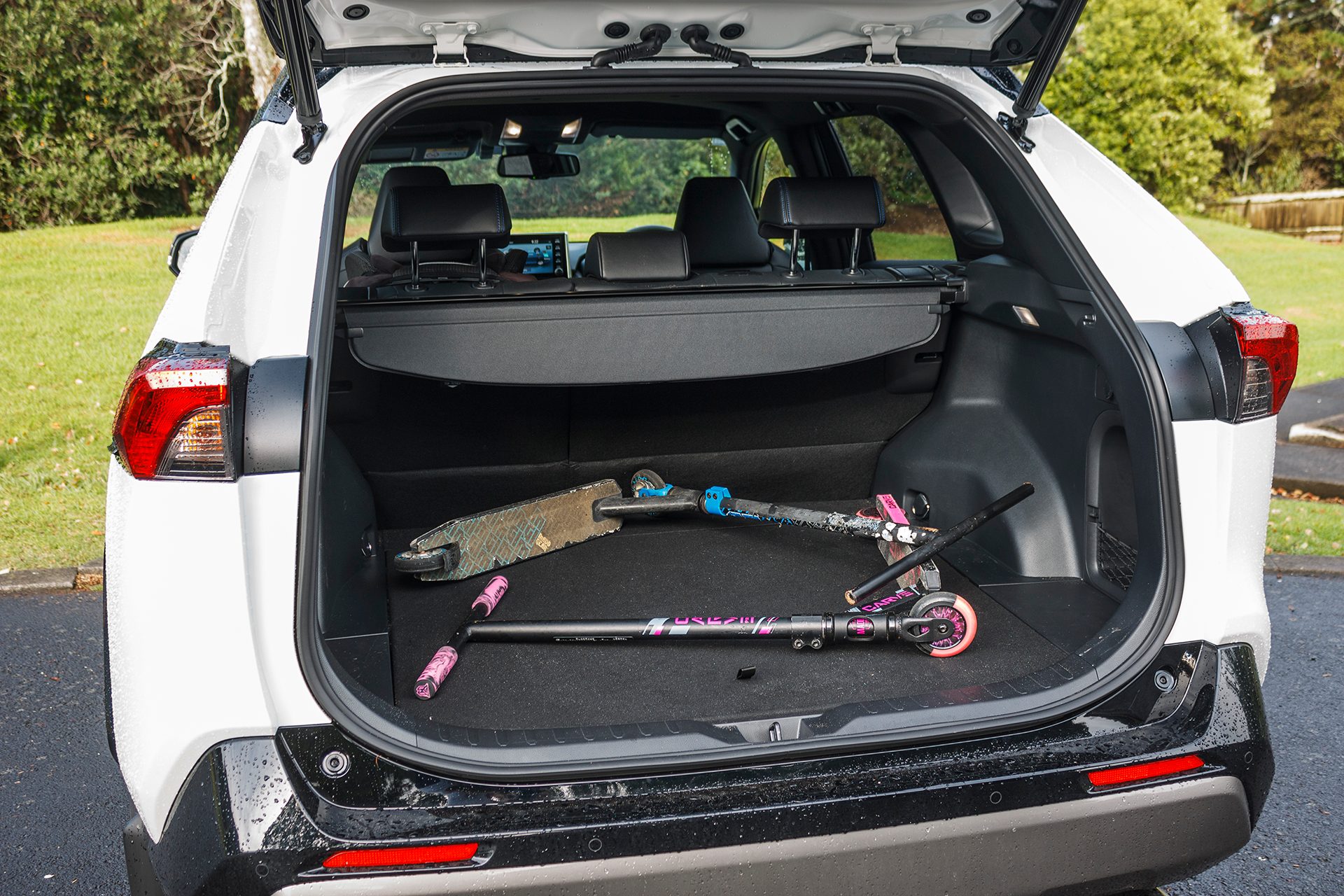 Toyota RAV4 XSE Hybrid Boot