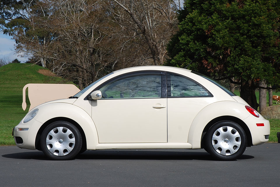 Volkswagen Beetle 2008 Side