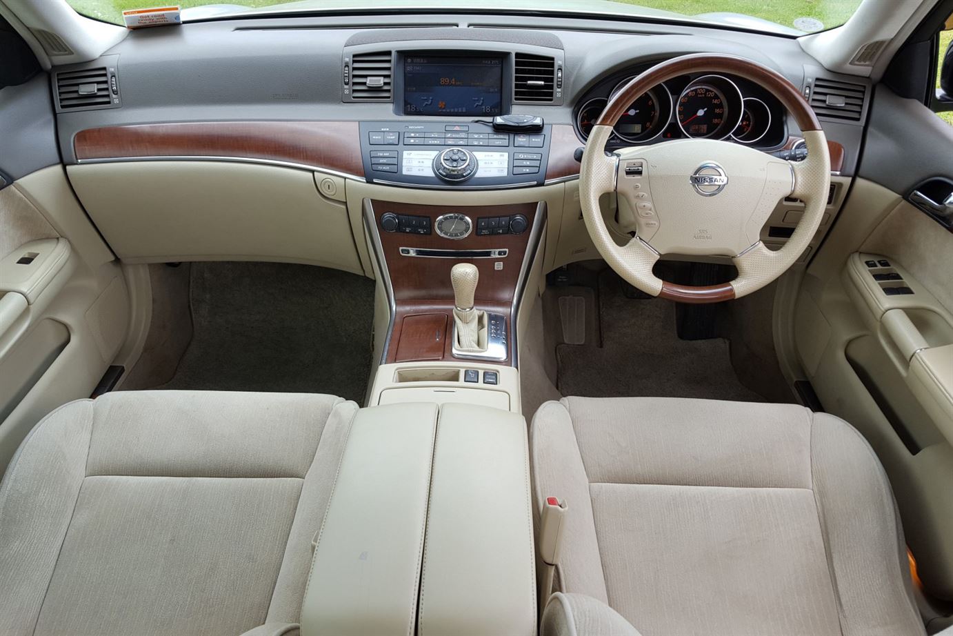 Nissan Fuga 2004 Interior