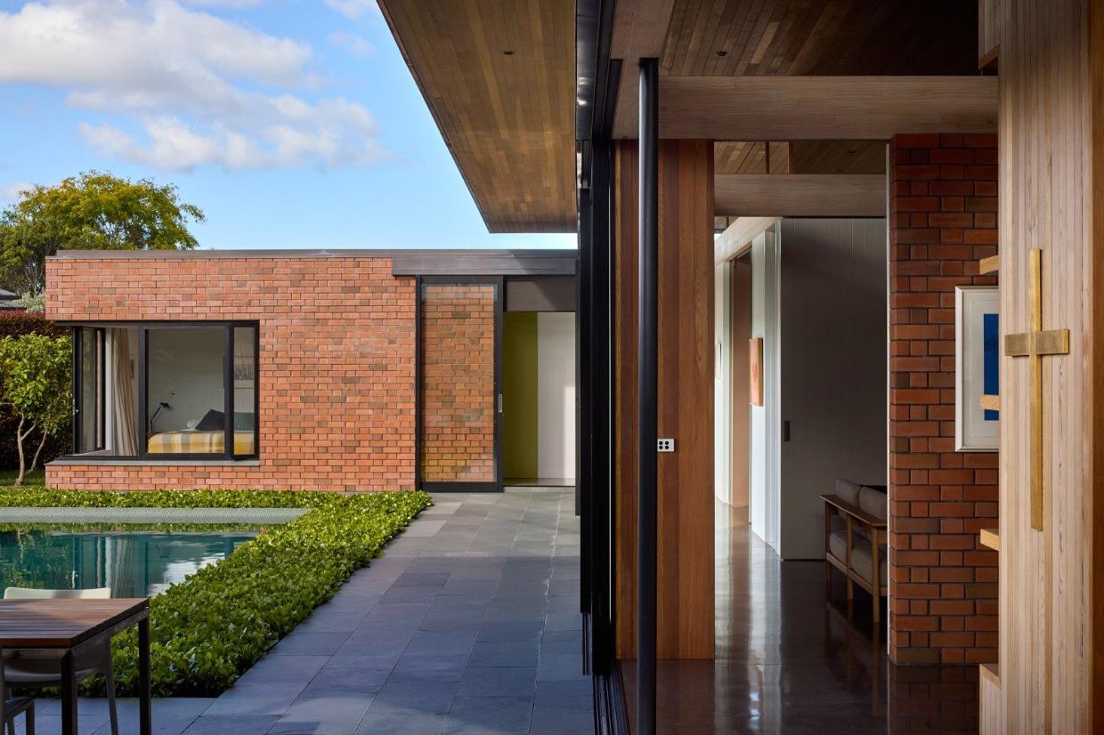 All the rooms in the house look onto the central courtyard and the swimming pool. 