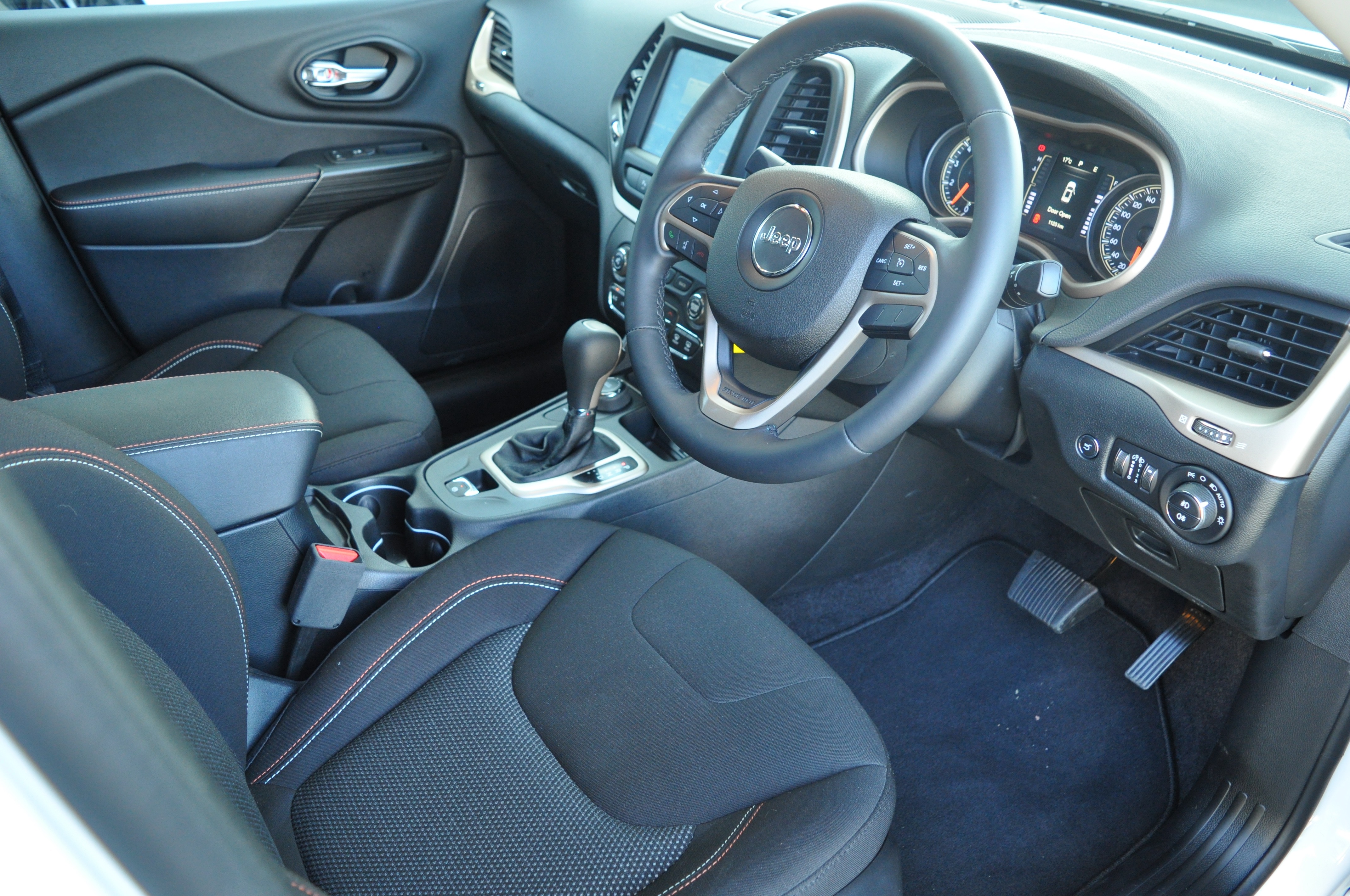 Jeep Cherokee 2016 Interior