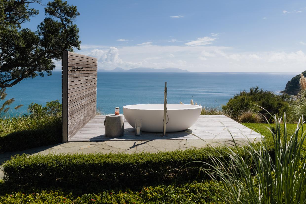 Private outdoor bathtub. 