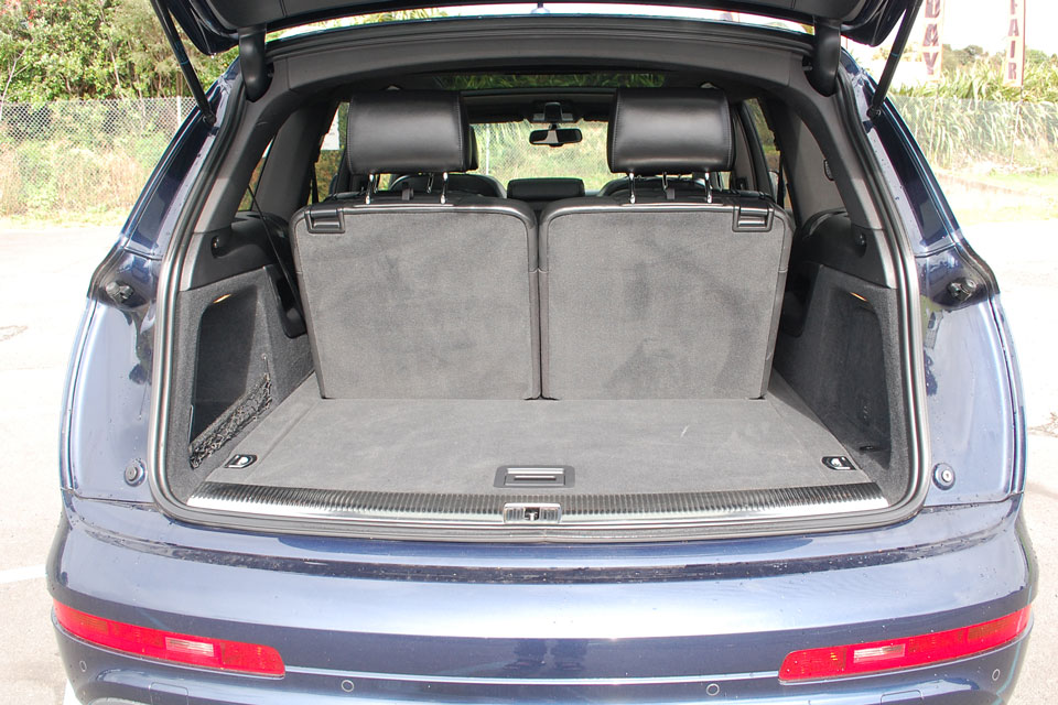 Audi Q7 2014 Extra Seats