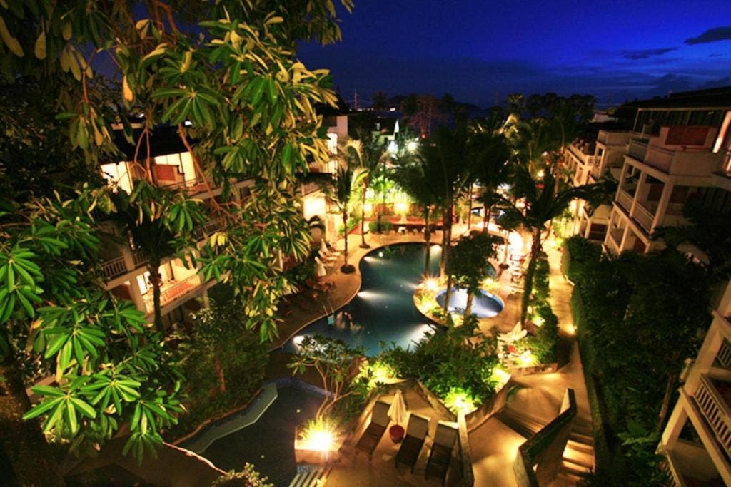 Swimming pool