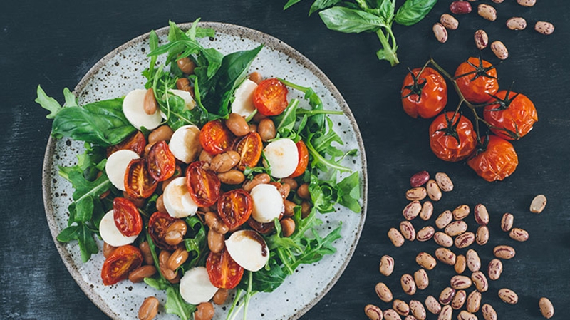 Tomato-Borlotti-Bean-and-Rocket-Salad2016L 1