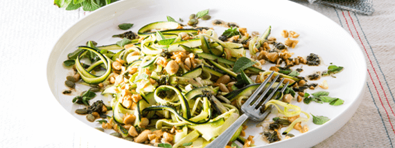 Courgette zoodle salad