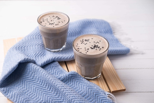 Latte au sésame noir