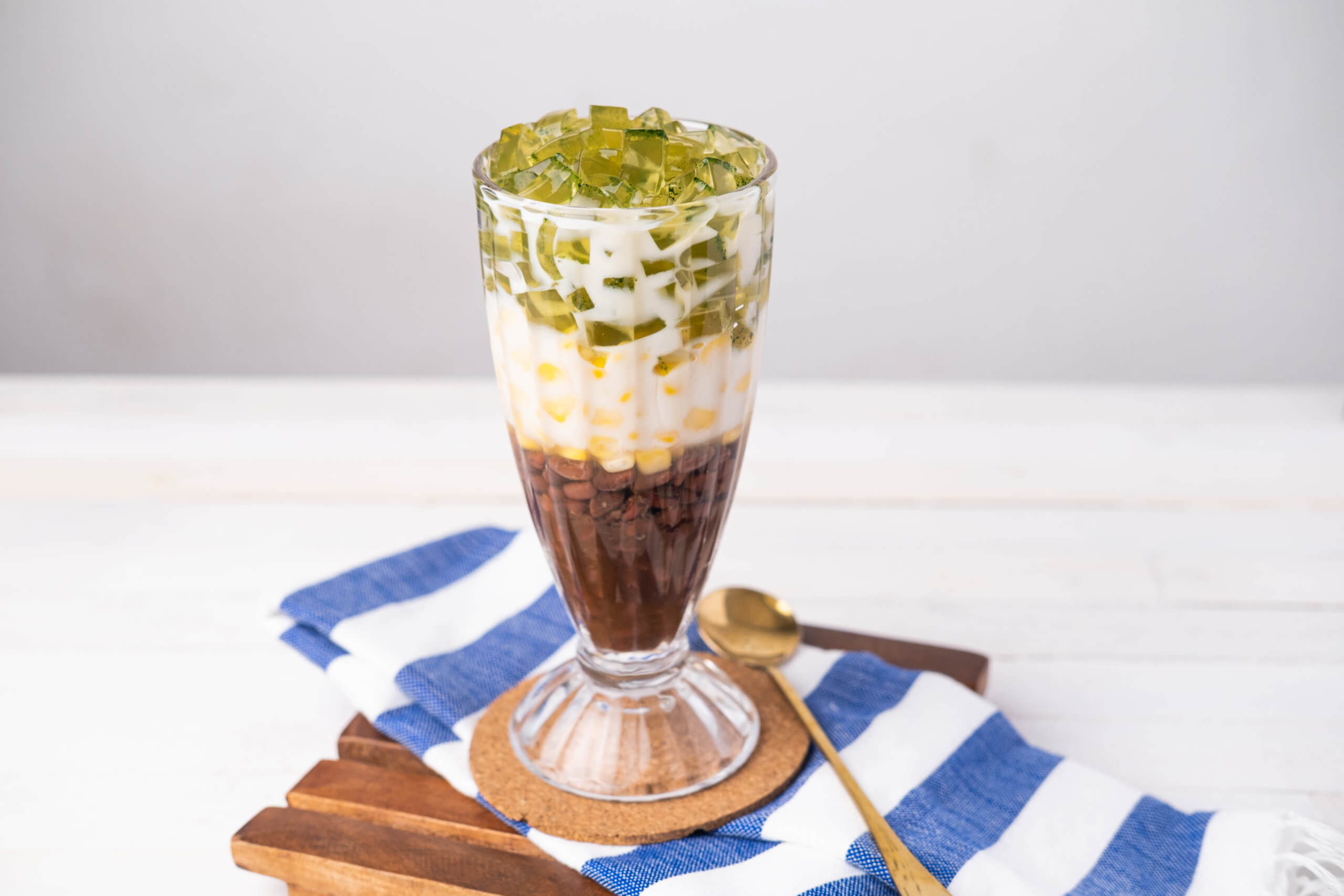 Chè Ba màu (món tráng miệng 3 màu)