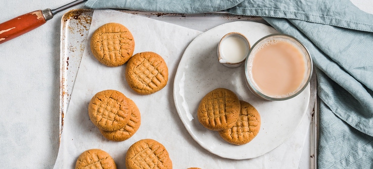 Quick & easy peanut butter cookies