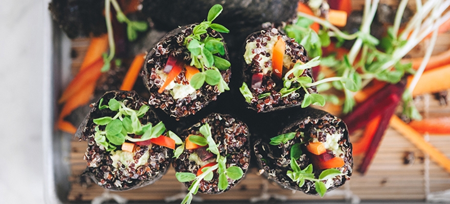 Rainbow-Nori-Rolls-880x400