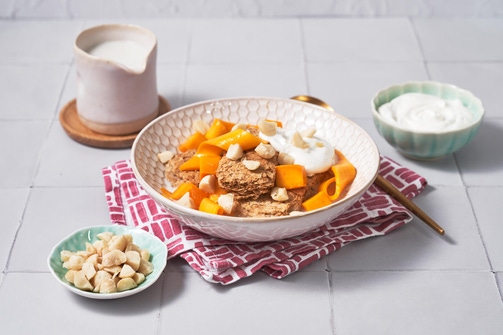 Weet-Bix dengan mangga dan macadamia