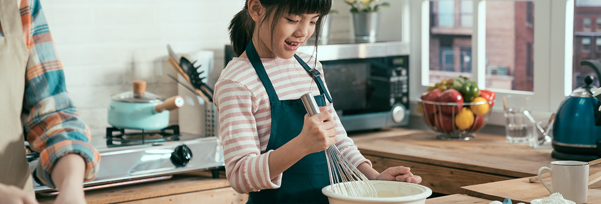 girl_cooking.png