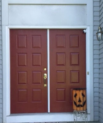 before image of montgomeryville home with new fiberglass entry door