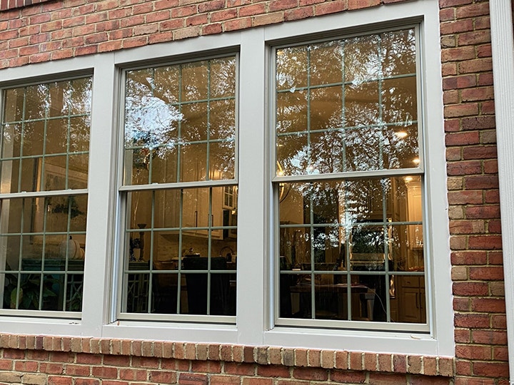 Double-hung windows on Richmond home 