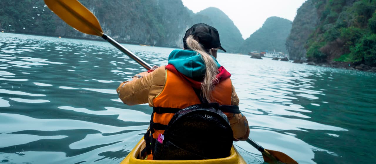 Master What To Wear Kayaking: Ultimate Layering Guide