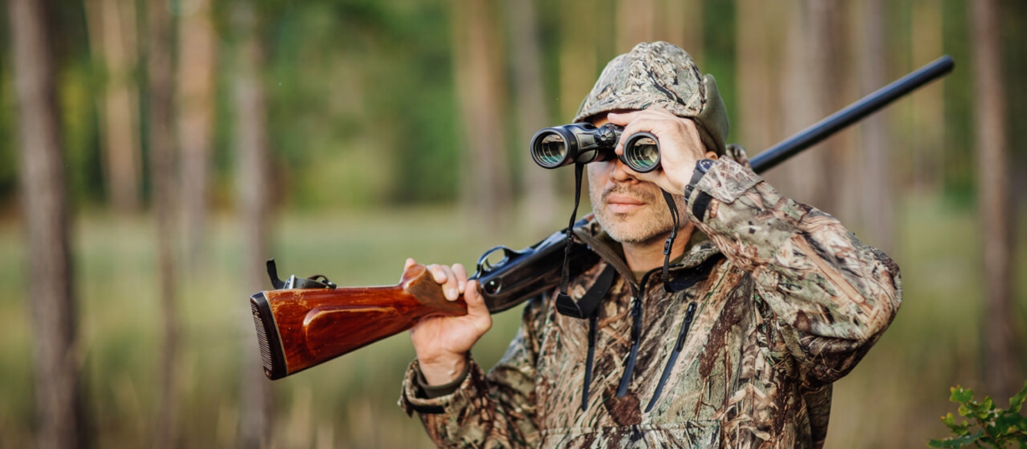 How to Choose Binoculars for Bird Watchers, Hunters, Boaters, and More ...