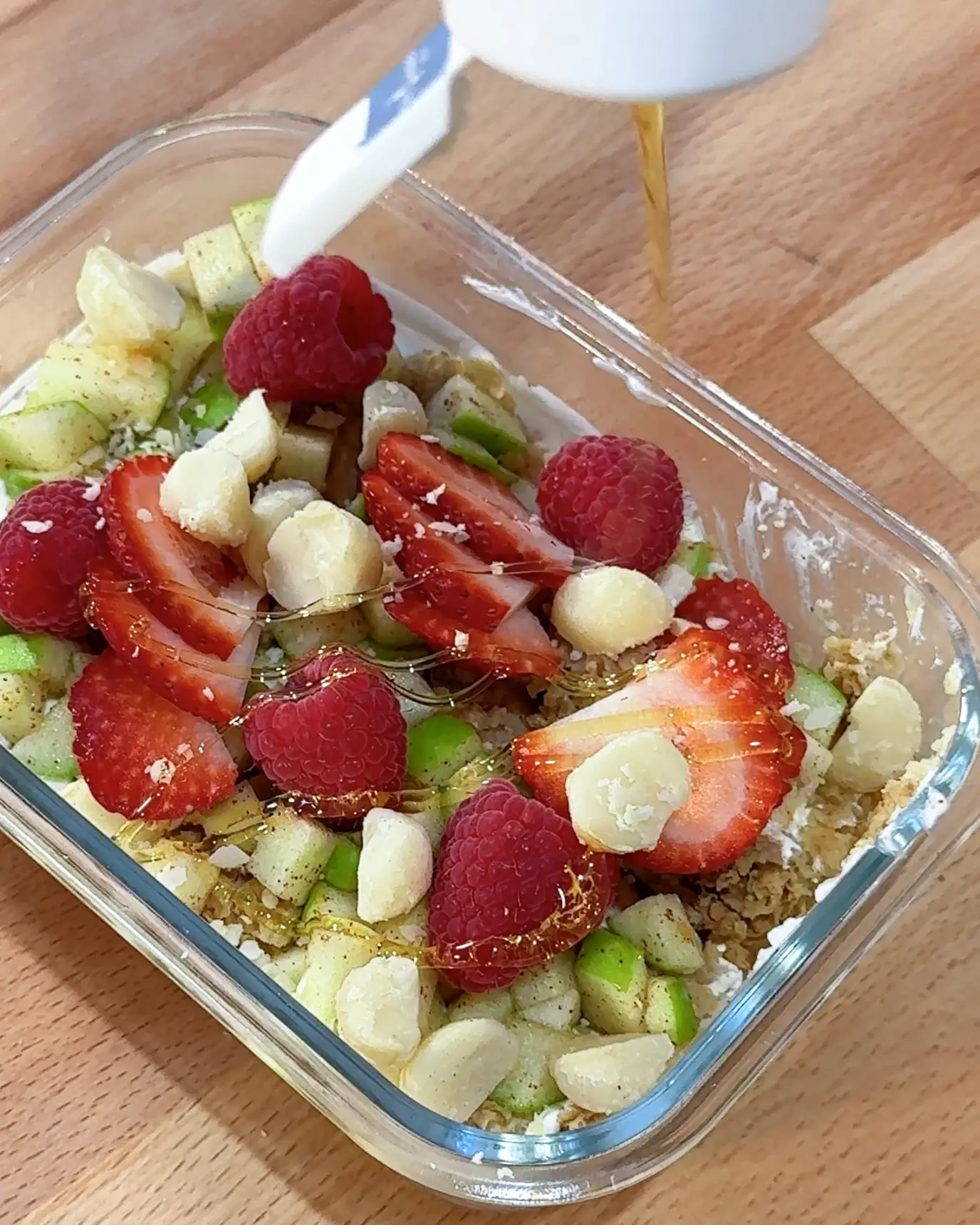 Cinnamon apples & Fresh Fruit Overnight Weet-Bix