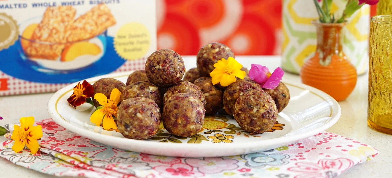 Flower power bliss balls Flower power bliss balls