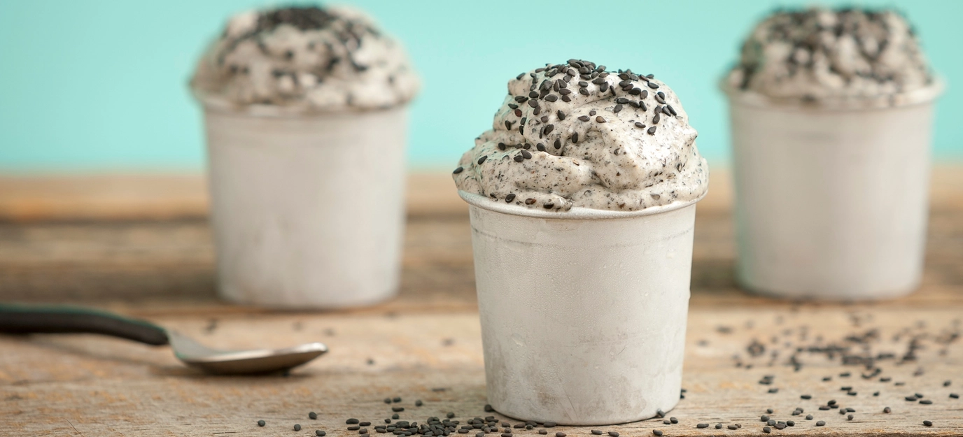 Black sesame seed nice cream Black sesame seed nice cream