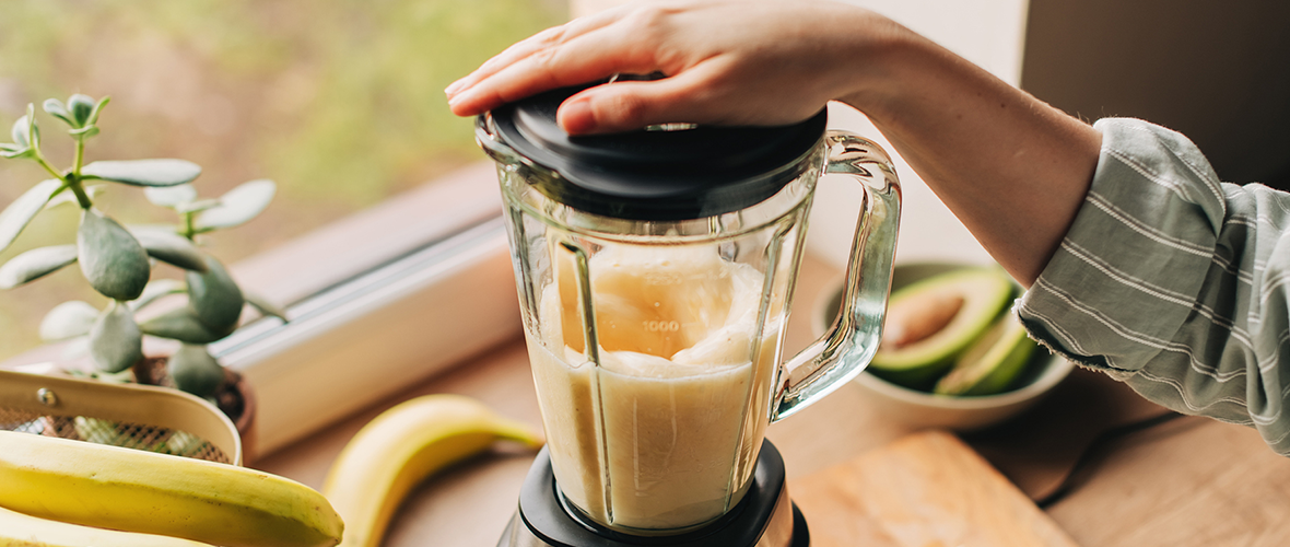 https://images.contentstack.io/v3/assets/blt9777ffe07a3470fa/blt28ee44b2c29627cb/673869827487fd679cb28402/smoothie_blender.png https://images.contentstack.io/v3/assets/blt9777ffe07a3470fa/blt28ee44b2c29627cb/673869827487fd679cb28402/smoothie_blender.png