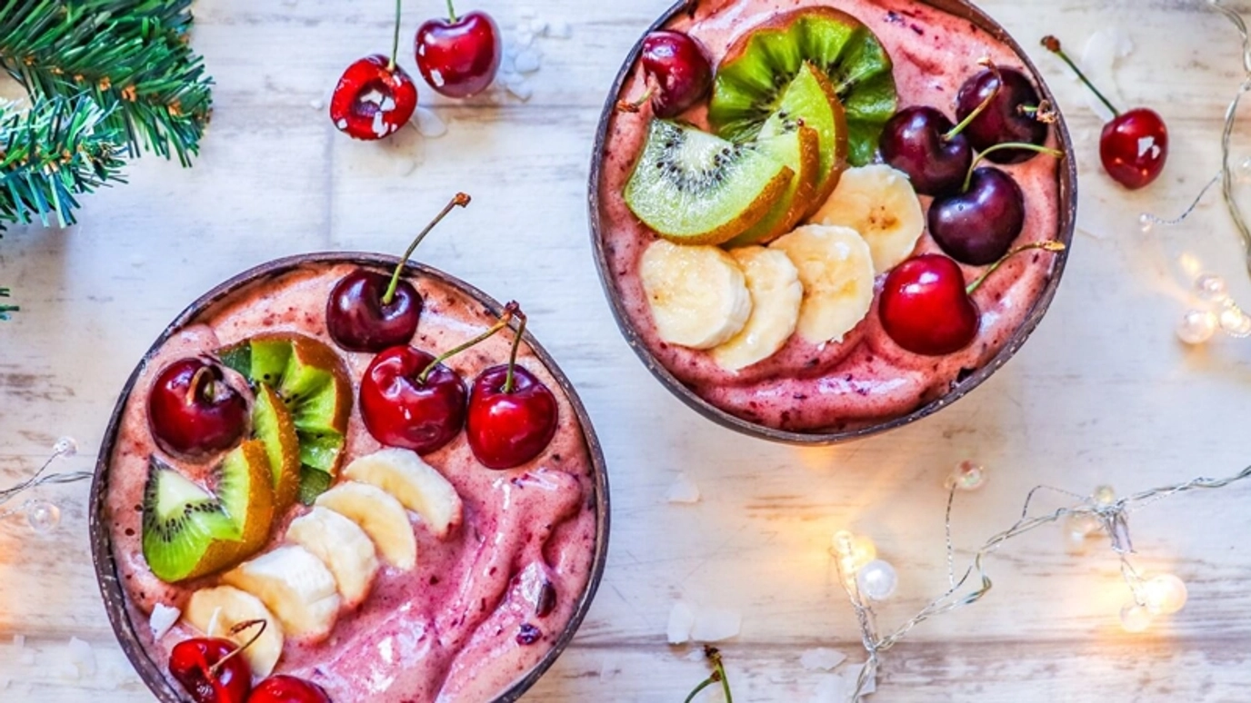 So Good Merry Cherry Smoothie Bowl So Good Merry Cherry Smoothie Bowl