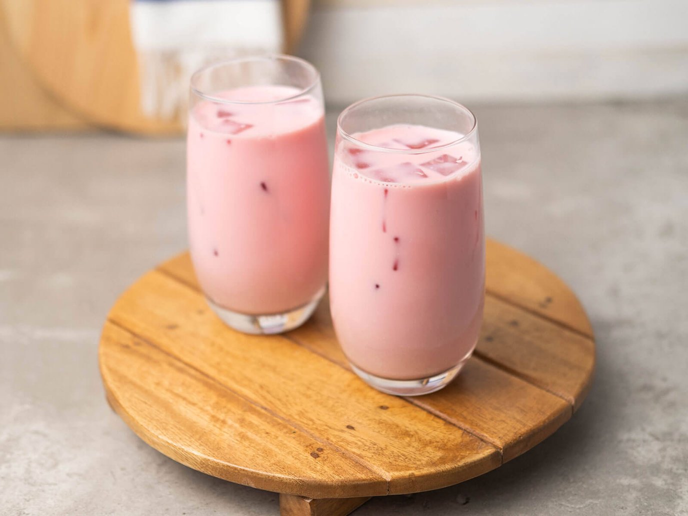 Nom Yen (Thai Pink Milk)