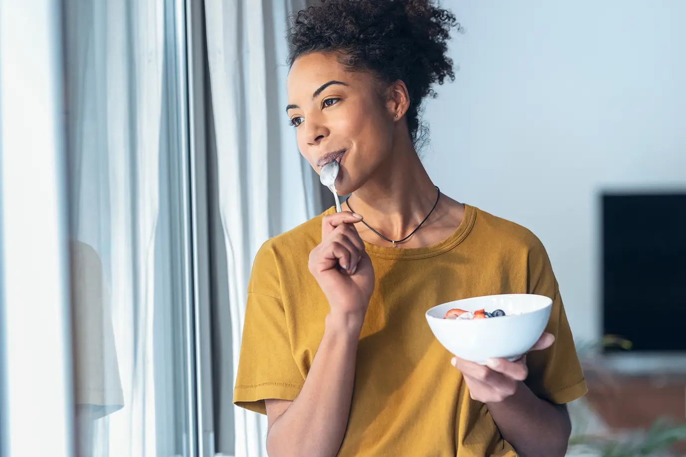 How to choose a healthy yoghurt – 5 things a dietitian looks for