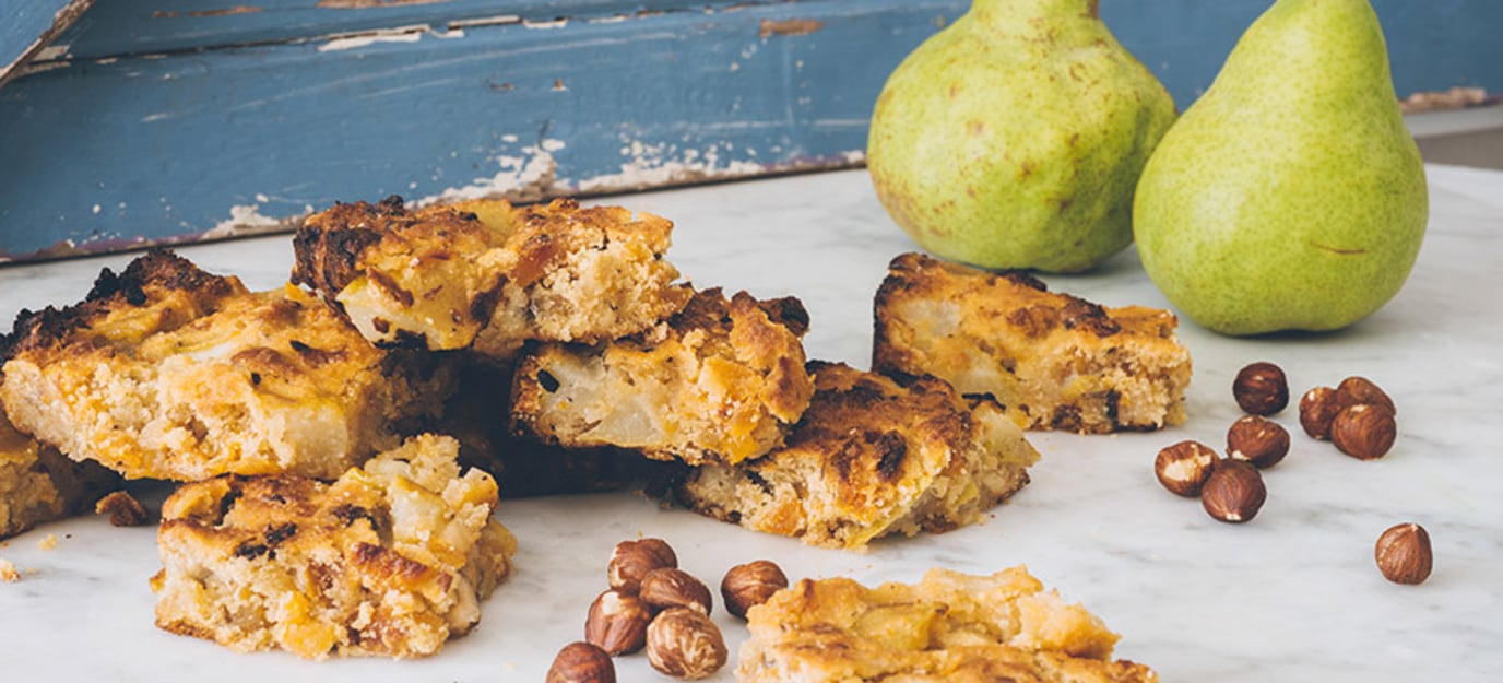 Pear hazelnut slice