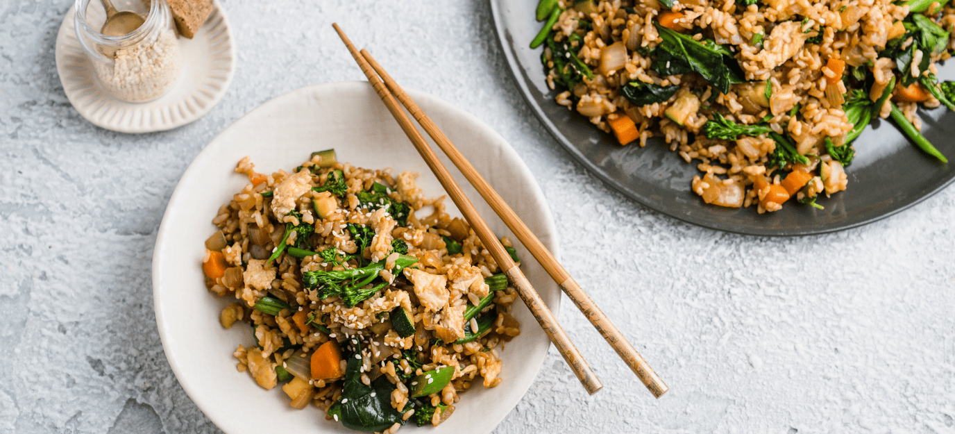 Stir-fried brown rice and vegetables