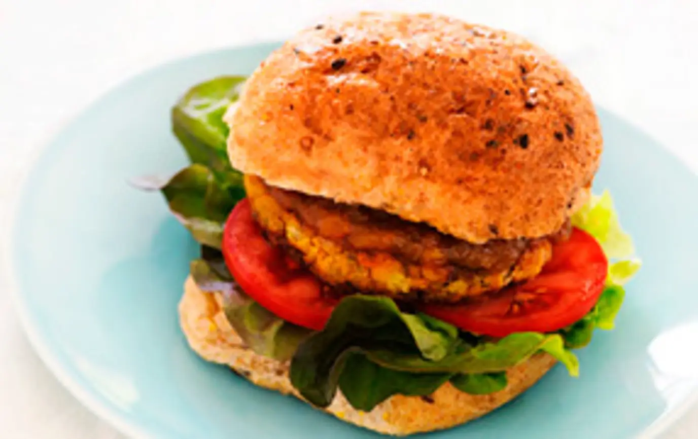 Chickpea curry burgers