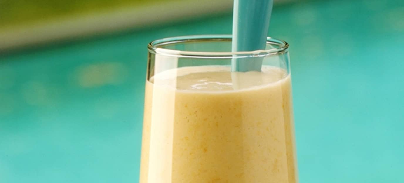 Apricot almond smoothie
