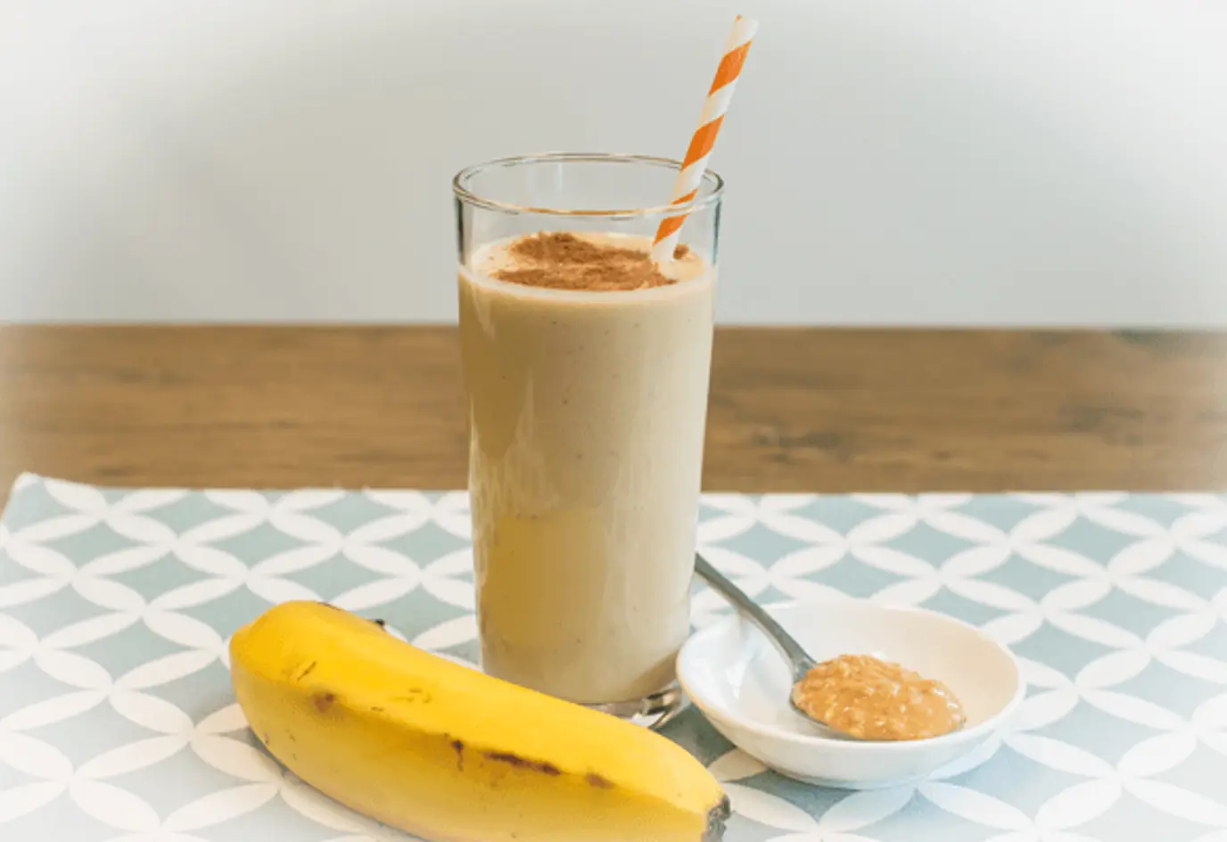 Banana spice smoothie