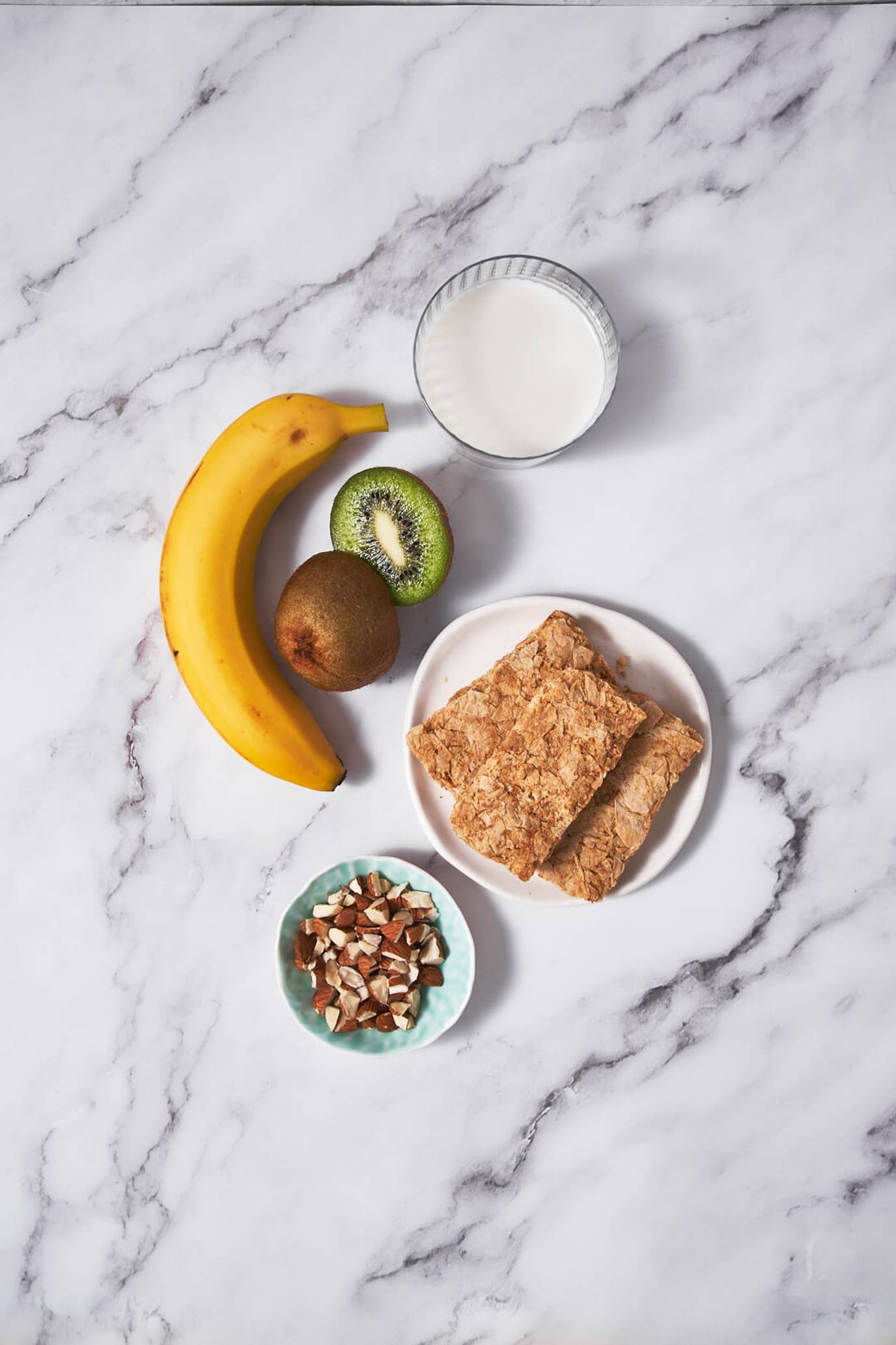 Weet-Bix™ with banana, kiwifruit and almonds