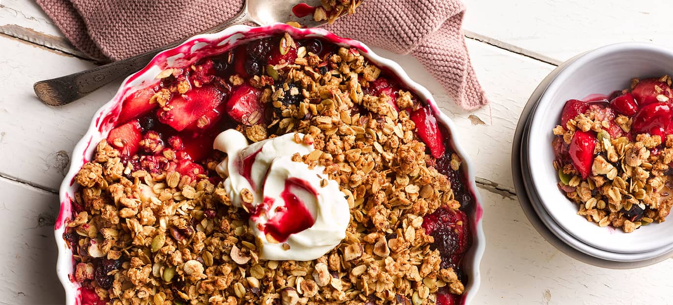 Apple and berry crumble