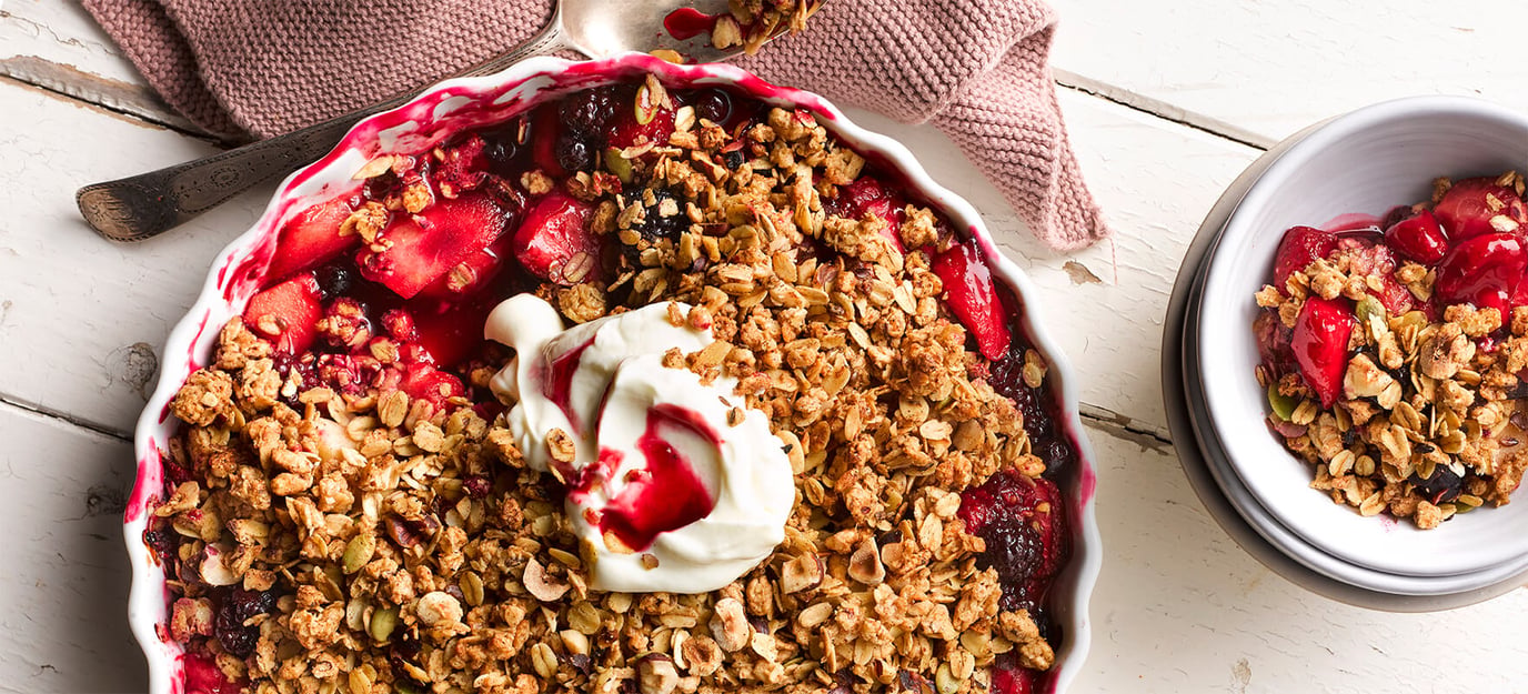 Apple and berry crumble