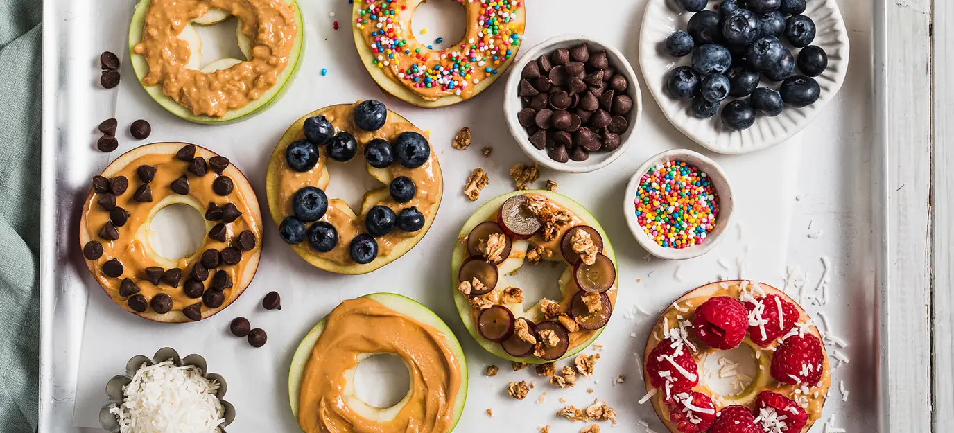 Apple peanut butter 'donuts’ Apple peanut butter 'donuts’