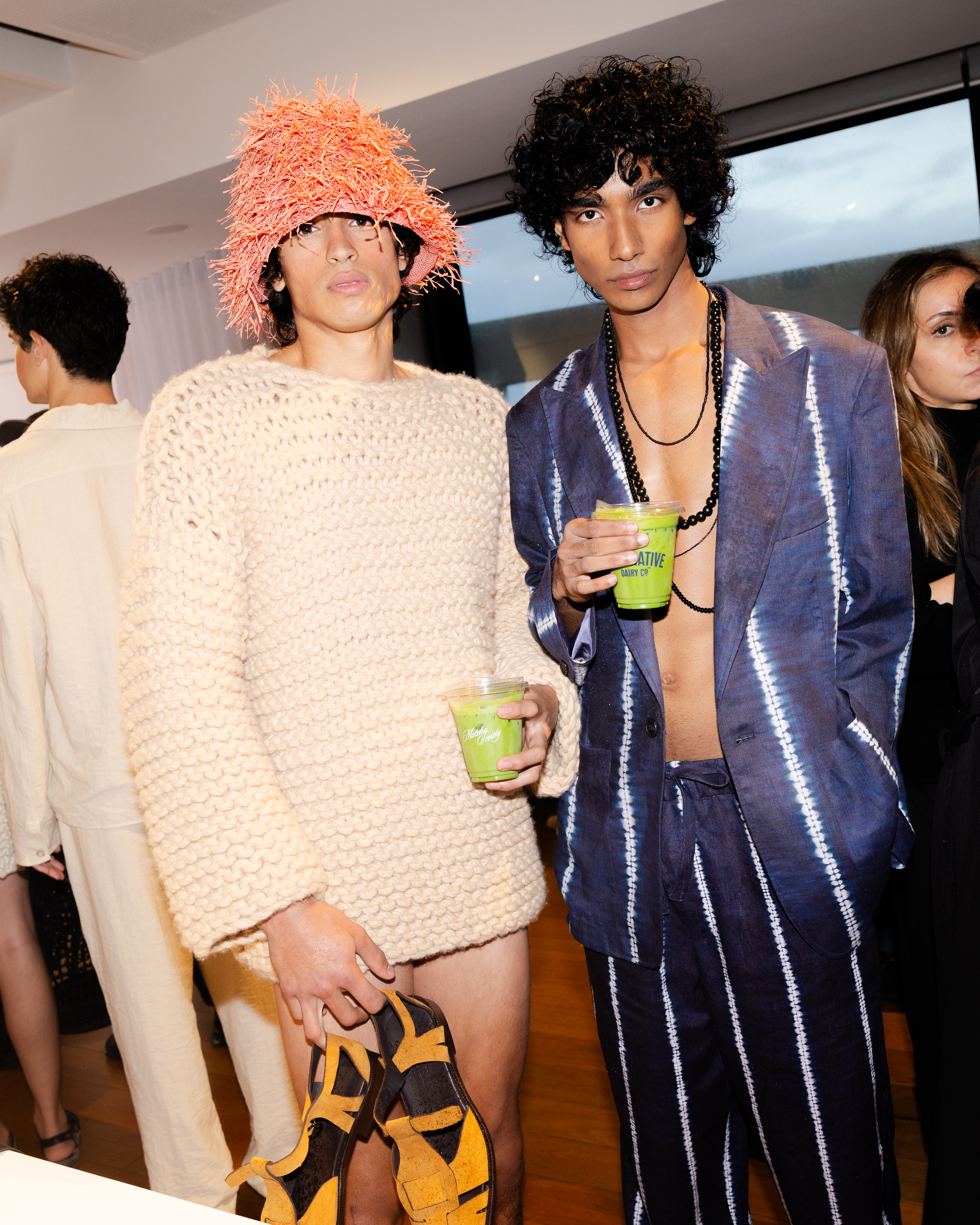 Commas.AFW-64.jpg Commas.AFW-64.jpg